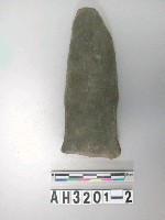 藏品(磨製石矛)的圖片